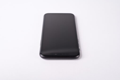 Apple-iPhone-11-Crni