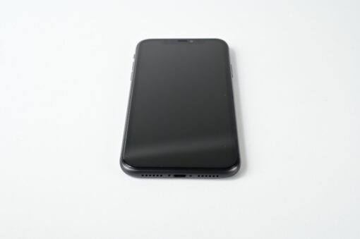 Apple-iPhone-11-Crni