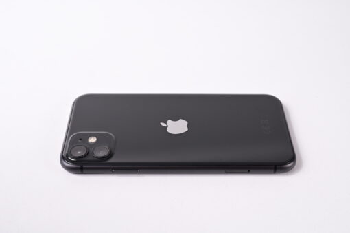 Apple-iPhone-11-Crni