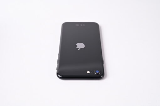 Apple-iPhone-SE-2-Crni