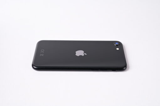 Apple-iPhone-SE-2-Crni