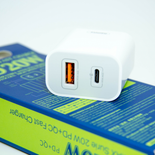 Kucni punjac REMAX RP-U68 QC+PD Fast charger 20W beli - Image 2